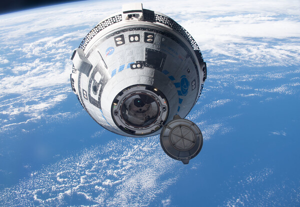 Starliner: Το νέο σκάφος της Boeing που θα οδηγήσει δυο αστροναύτες της NASA στον Διεθνή Διαστημικό Σταθμό