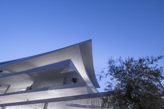 Η ιδιαίτερη πολυκατοικία στη Βούλα διεκδικεί διεθνές βραβείο αρχιτεκτονικής